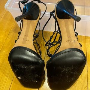 GUCCI Strappy Sandals. Black. 9B.